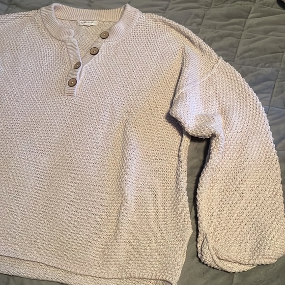 Selling the sweater because it doesn’t fit me! Brand is by the River, size L - Picture 2 of 3
